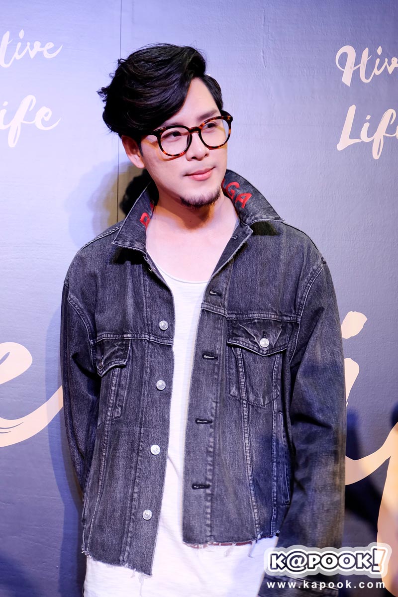 ดาราเดินแบบ ดาราเดินแบบ