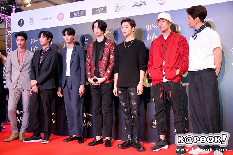 ดาราเดินแบบ ดาราเดินแบบ