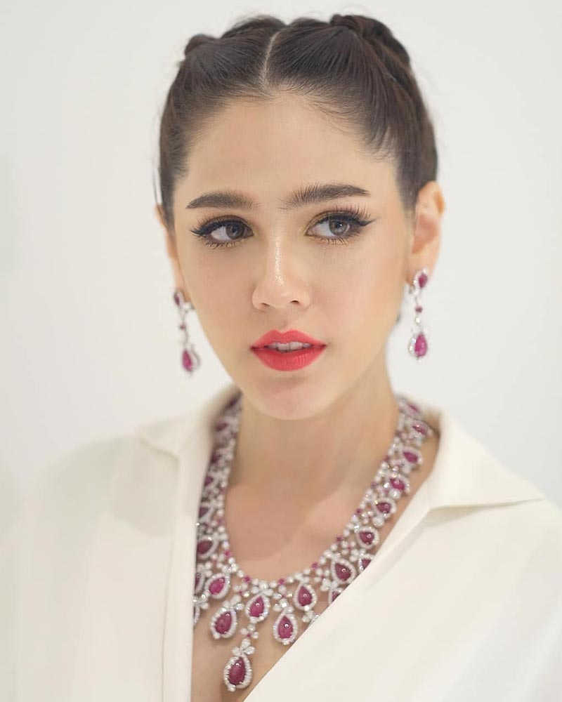 ชมพู่ อารยา เมืองคานส์ ชมพู่ อารยา เมืองคานส์
