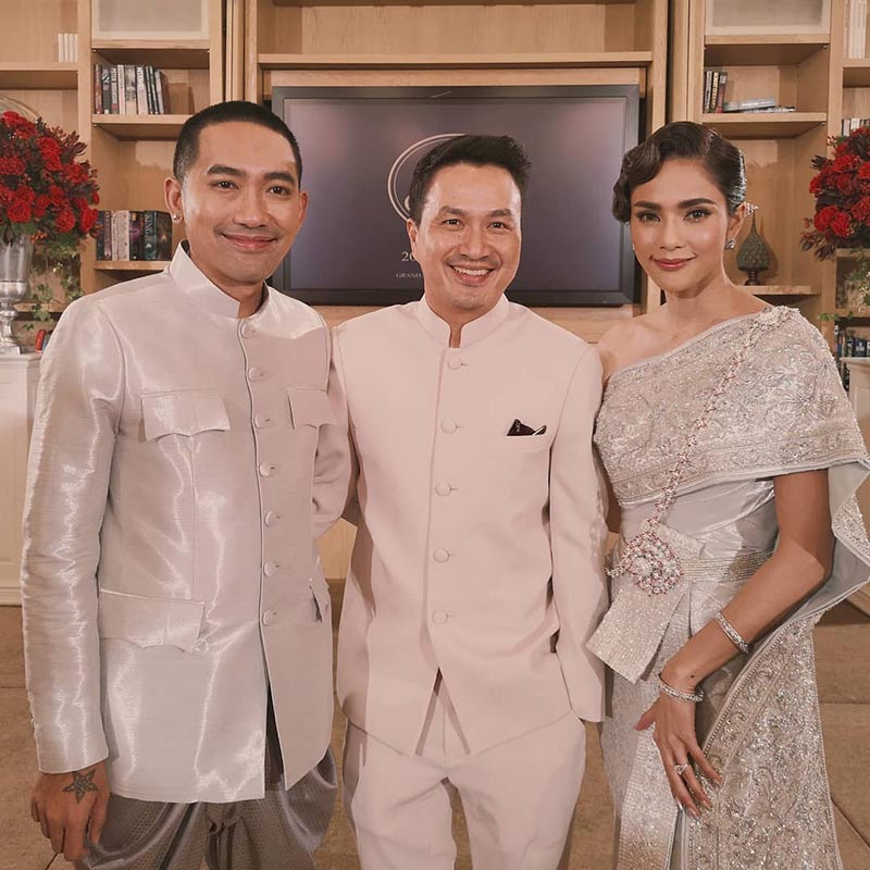 อุ้ม บอล อุ้ม บอล