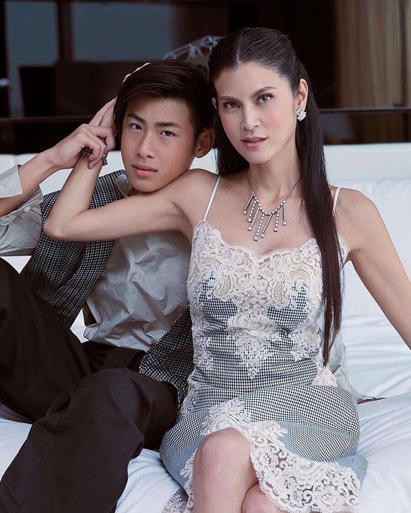 ปิ่น เก็จมณี ปิ่น เก็จมณี