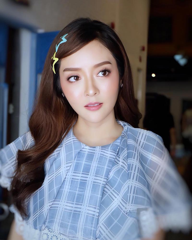 แก้มบุ๋ม ปรียาดา ขุน ชานนท์ แก้มบุ๋ม ปรียาดา ขุน ชานนท์