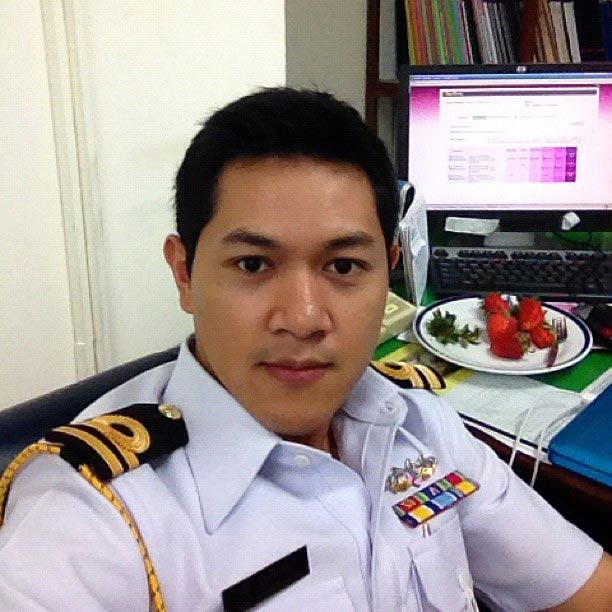 ป๊อป นิธิ ป๊อป นิธิ