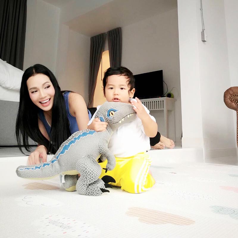 อ๋อม สกาวใจ อ๋อม สกาวใจ