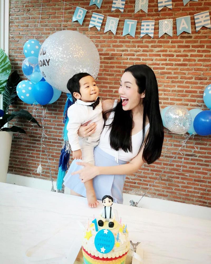 อ๋อม สกาวใจ อ๋อม สกาวใจ
