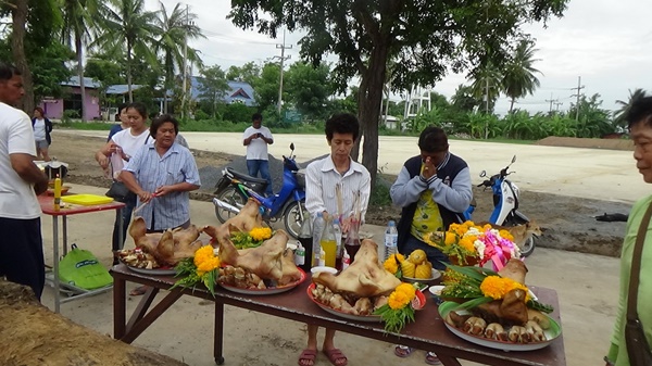 ขอหวยต้นตะเคียนคู่ ขอหวยต้นตะเคียนคู่