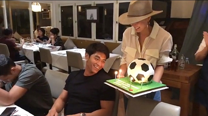 เจนี่ - มิกกี้ อัลภาชน์ ณ ป้อมเพชร เจนี่ - มิกกี้ อัลภาชน์ ณ ป้อมเพชร