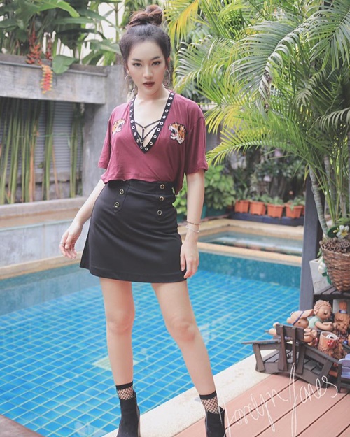พี่ไวท์ ยกดอกไม้ช่อโตง้อ เส้นด้าย สอดอStyle พี่ไวท์ ยกดอกไม้ช่อโตง้อ เส้นด้าย สอดอStyle