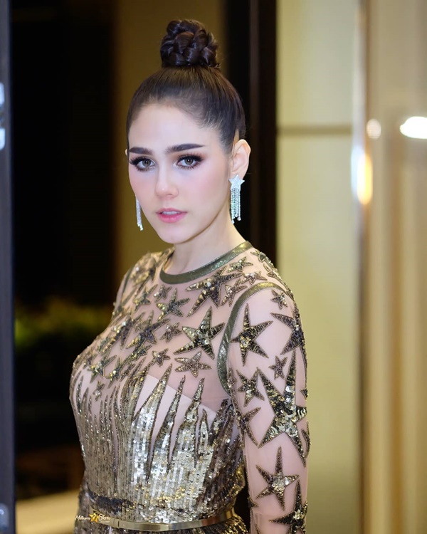 ชมพู่ อารยา ชมพู่ อารยา