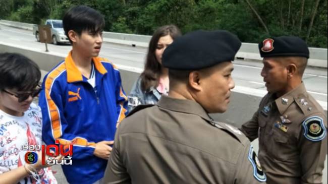ไฟไหม้รถตู้นักแสดงซีรีส์ดัง ไฟไหม้รถตู้นักแสดงซีรีส์ดัง