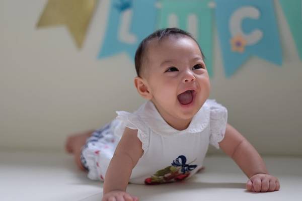 น้องลูก้า ลูกสาว นาวิน ต้าร์ น้องลูก้า ลูกสาว นาวิน ต้าร์