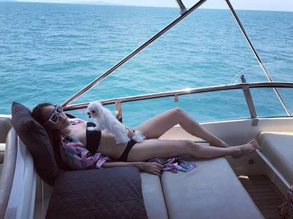 ตุ๊ก ชนกวนันท์ เที่ยวทะเล ตุ๊ก ชนกวนันท์ เที่ยวทะเล
