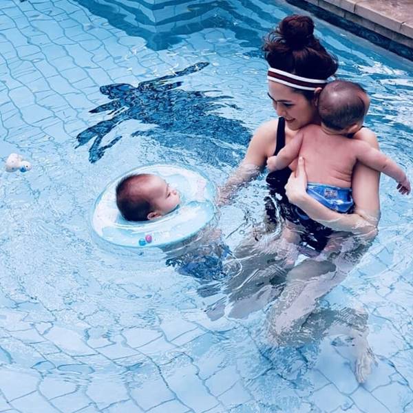 น้องสายฟ้า - น้องพายุ น้องสายฟ้า - น้องพายุ