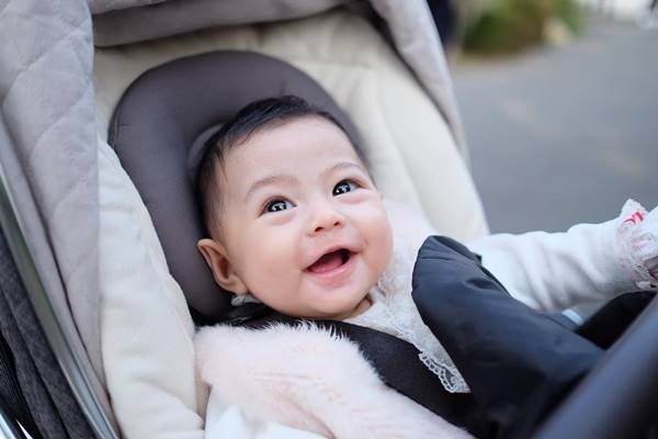 น้องลูก้า ลูกสาว นาวิน ต้าร์ น้องลูก้า ลูกสาว นาวิน ต้าร์