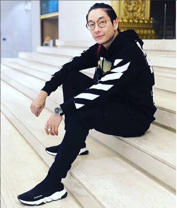 บอย พีซเมคเกอร์ บอย พีซเมคเกอร์