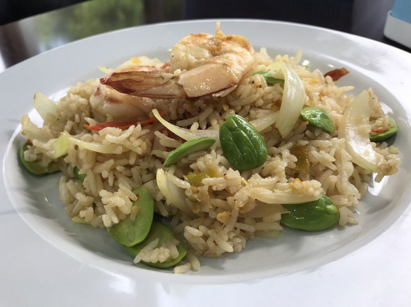 กุ้งผัดน้ำพริกกะปิสะตอ กุ้งผัดน้ำพริกกะปิสะตอ