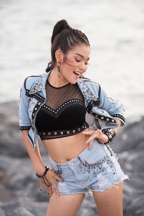 ธัญญ่า อาร์สยาม ธัญญ่า อาร์สยาม