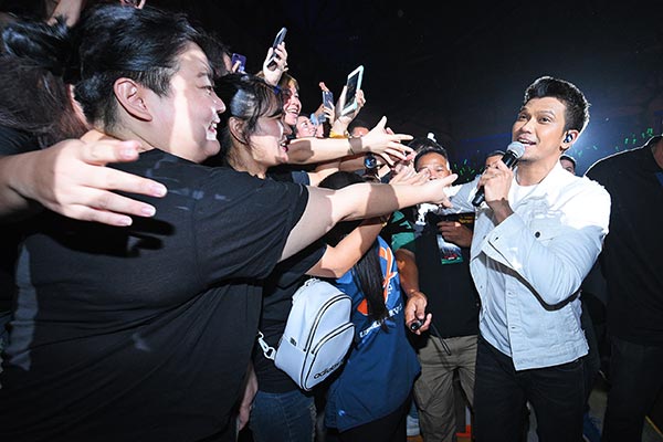 หนุ่ม กะลา หนุ่ม กะลา