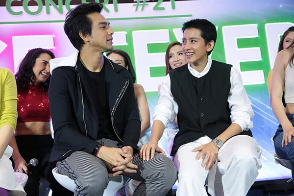 กรีนคอนเสิร์ต หมายเลข 21 แดนซ์ ฟีเวอร์ กรีนคอนเสิร์ต หมายเลข 21 แดนซ์ ฟีเวอร์