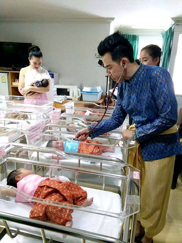 ทารกใส่ชุดไทย ทารกใส่ชุดไทย