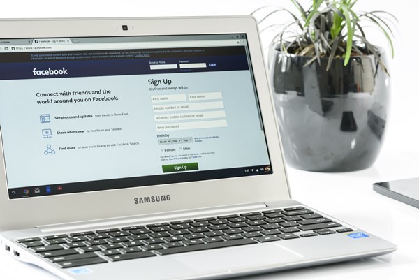 Facebook Facebook