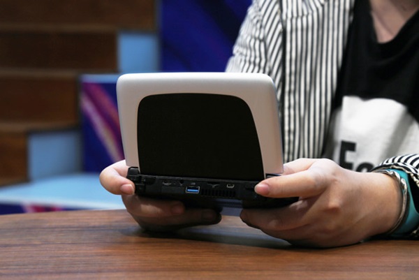 GPD Win 2 โน้ตบุ๊กเกมมิ่ง GPD Win 2 โน้ตบุ๊กเกมมิ่ง