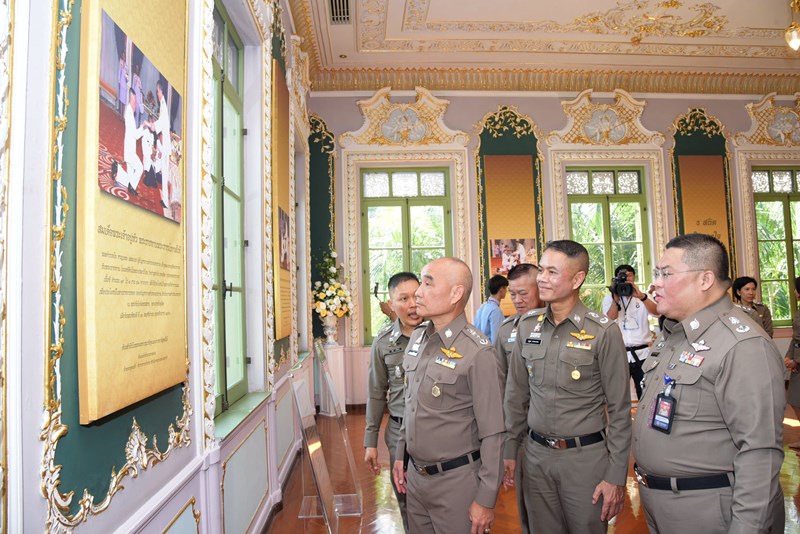นิทรรศการเฉลิมพระเกียรติสมเด็จพระเจ้าอยู่หัว ณ วังปารุสกวัน นิทรรศการเฉลิมพระเกียรติสมเด็จพระเจ้าอยู่หัว ณ วังปารุสกวัน
