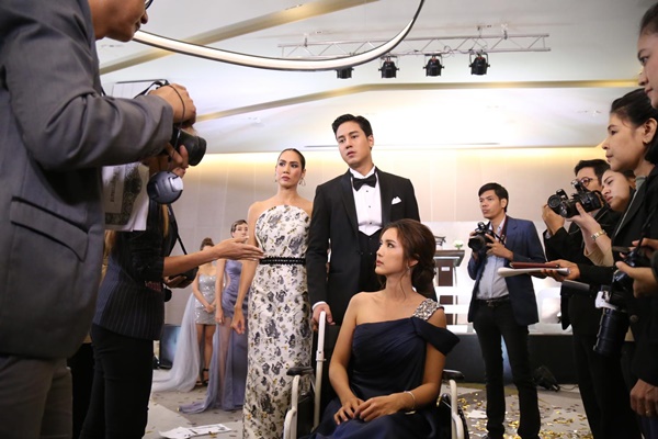 คุณแม่สวมรอย คุณแม่สวมรอย