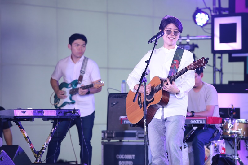 EFM Chill เปิดวาร์ป Festival EFM Chill เปิดวาร์ป Festival
