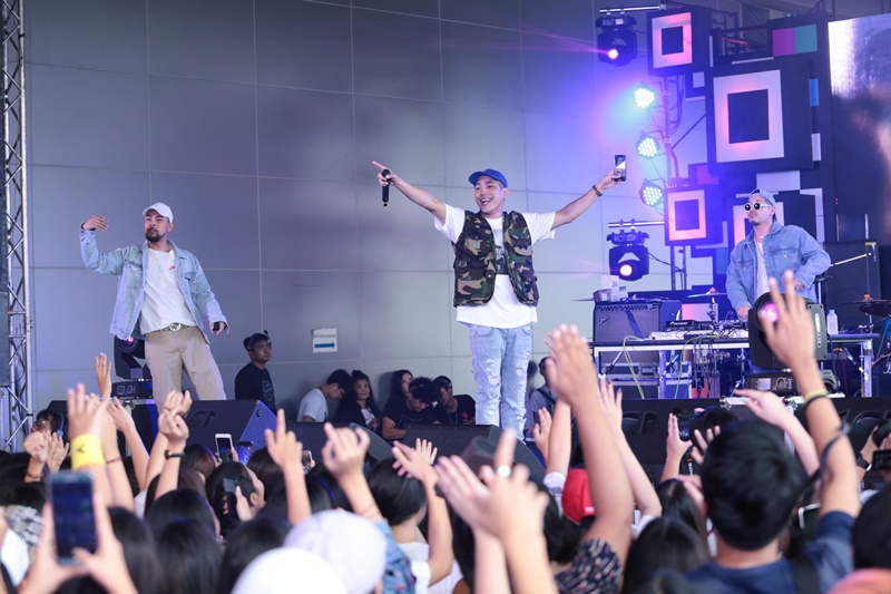 EFM Chill เปิดวาร์ป Festival EFM Chill เปิดวาร์ป Festival