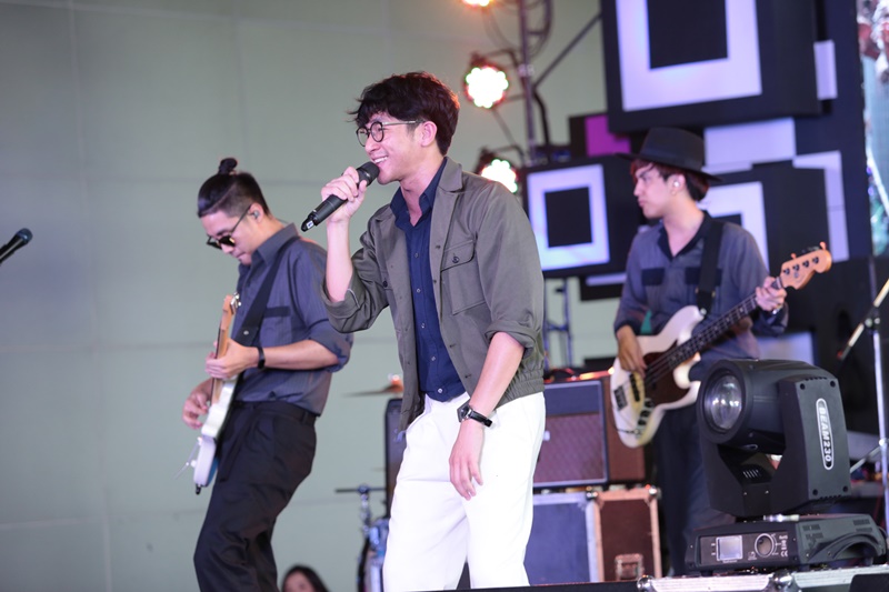 EFM Chill เปิดวาร์ป Festival EFM Chill เปิดวาร์ป Festival