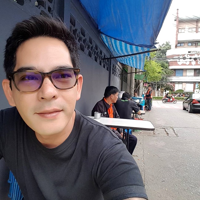 ดาราชายรุ่นใหญ่ ดาราชายรุ่นใหญ่