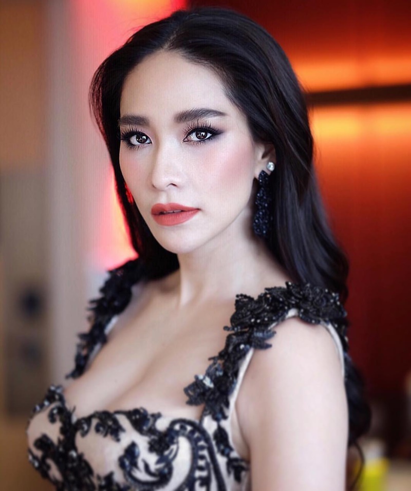 ดาราหน้าสวย ดาราหน้าสวย