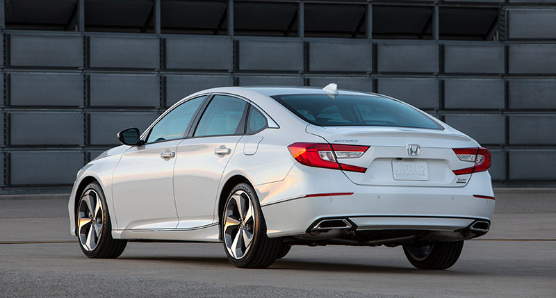 เทียบรุ่น Toyota Camry 2018 เทียบรุ่น Toyota Camry 2018