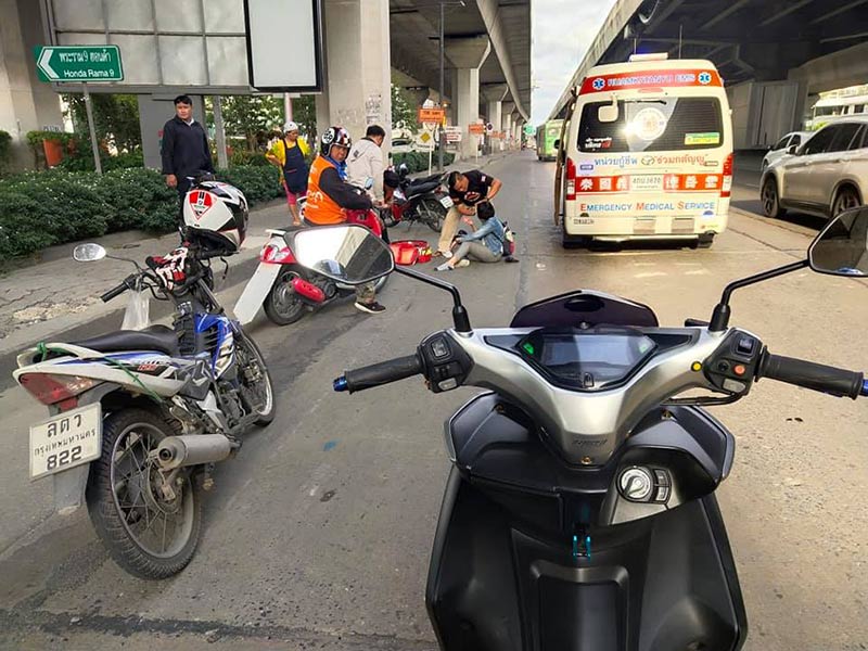 ตกท่อระบายน้ำ ตกท่อระบายน้ำ