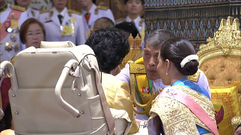 ภาพปลื้มปีติ ภาพปลื้มปีติ