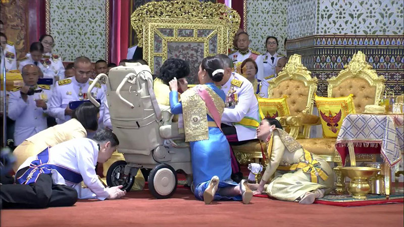 ภาพปลื้มปีติ ภาพปลื้มปีติ
