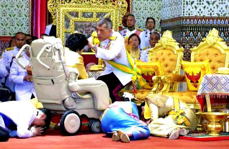 ภาพปลื้มปีติ ภาพปลื้มปีติ