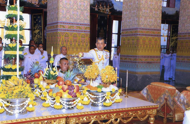 สมเด็จพระเจ้าอยู่หัว สมเด็จพระเจ้าอยู่หัว