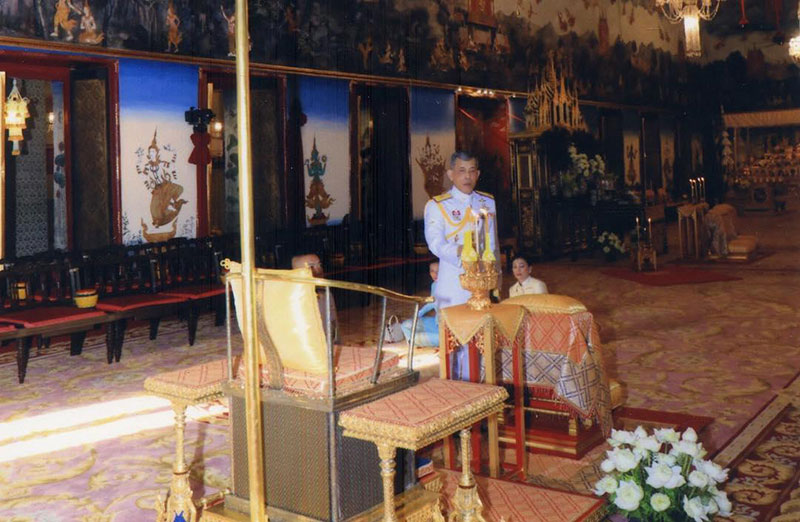 สมเด็จพระเจ้าอยู่หัว สมเด็จพระเจ้าอยู่หัว