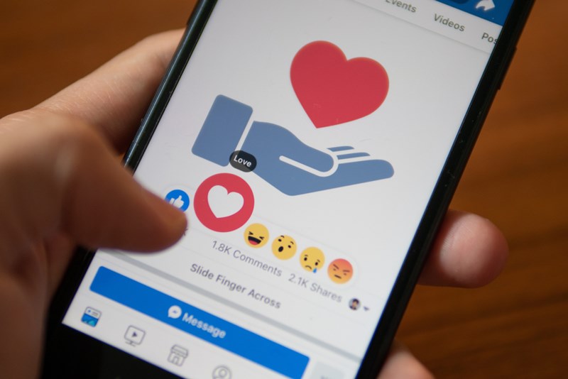 วิธีจีบสาวบน Facebook วิธีจีบสาวบน Facebook