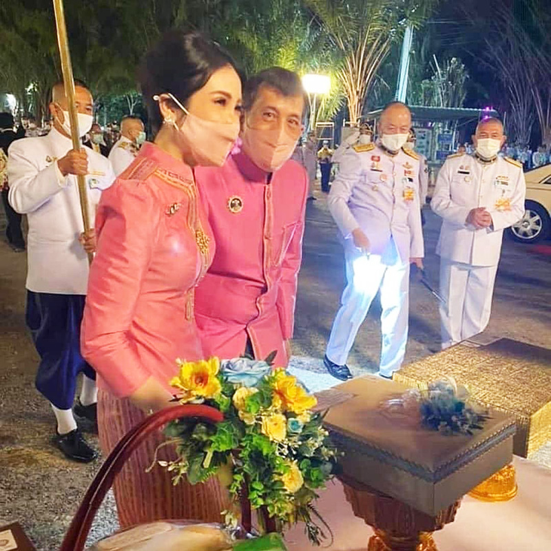 ในหลวง เจ้าคุณพระ ในหลวง เจ้าคุณพระ