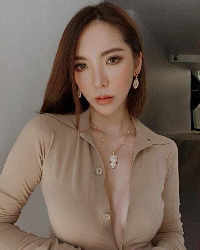 จินนี่ เอมษิกา จินนี่ เอมษิกา