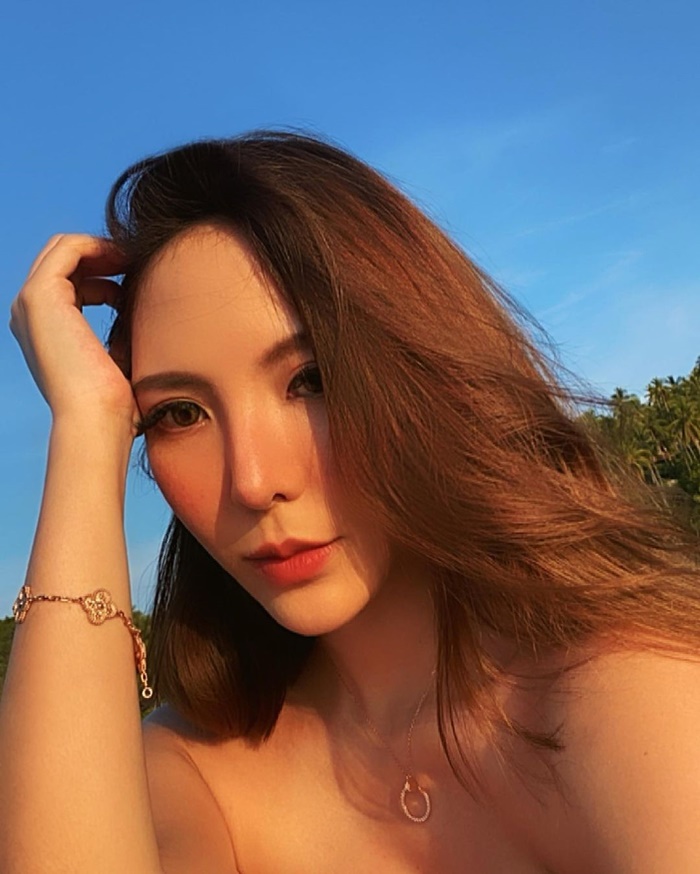 จินนี่ เอมษิกา จินนี่ เอมษิกา