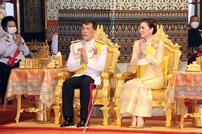 ในหลวง - พระราชินี ในหลวง - พระราชินี