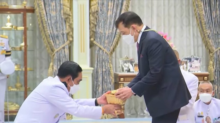 ในหลวง - พระราชินี ในหลวง - พระราชินี