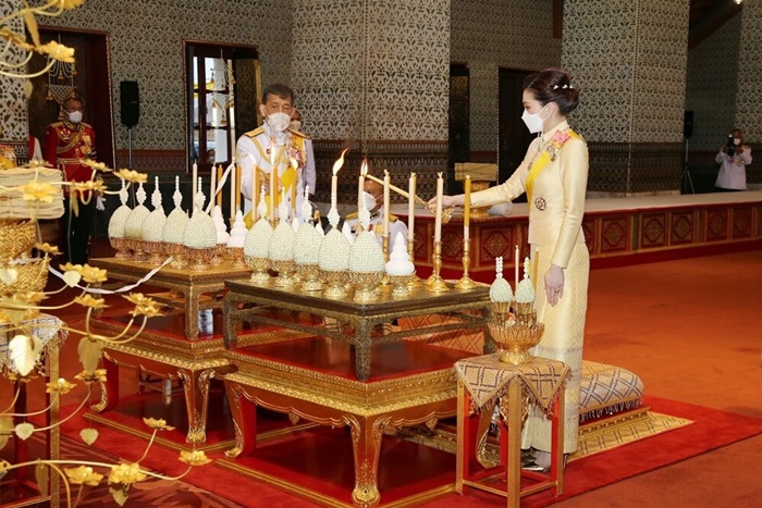 ในหลวง - พระราชินี ในหลวง - พระราชินี