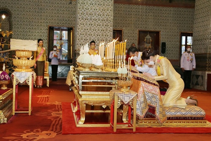 ในหลวง - พระราชินี ในหลวง - พระราชินี