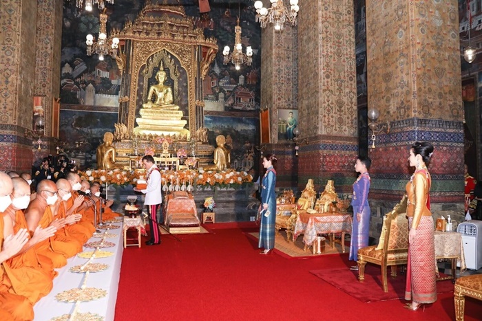 ในหลวง - พระราชินี ในหลวง - พระราชินี