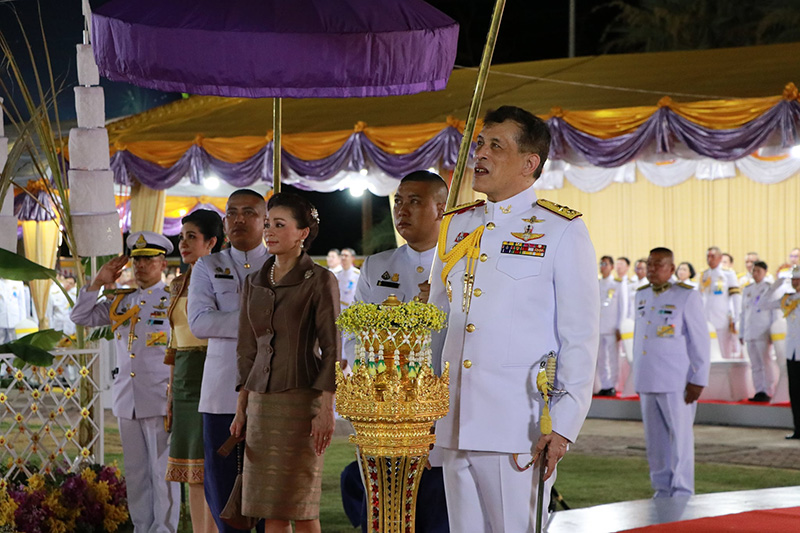 ในหลวง - พระราชินี ในหลวง - พระราชินี